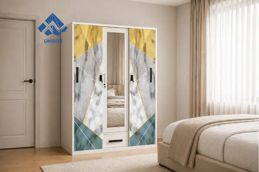 Sliding door patterned wardrobe vs hinged door wardrobe: which is more practical?